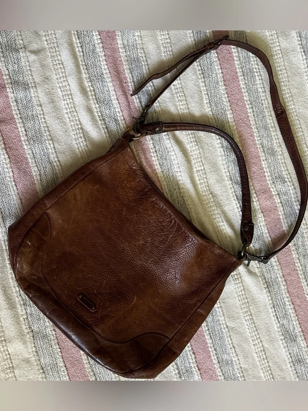 Men's Classic Brown Leather Shoulder Bag